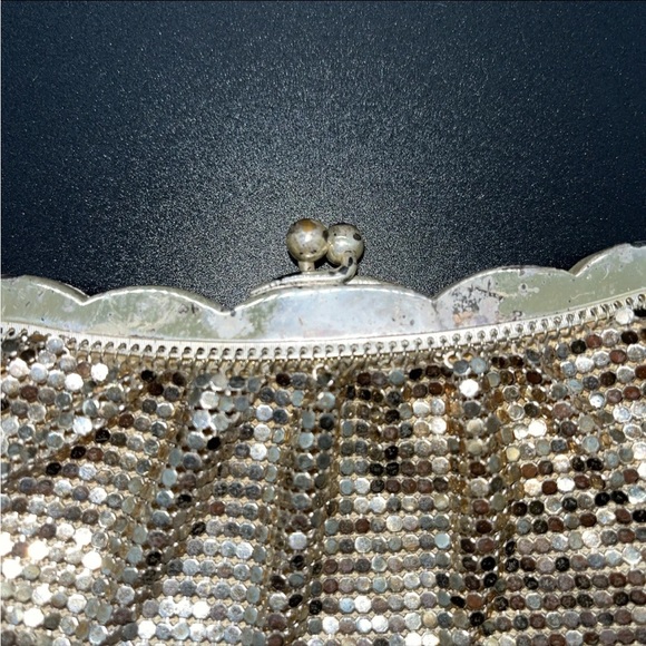 Whiting and Davis Evening Clutch 🎇 - Picture 4 of 11